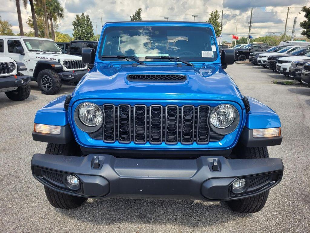 new 2025 Jeep Gladiator car, priced at $43,140