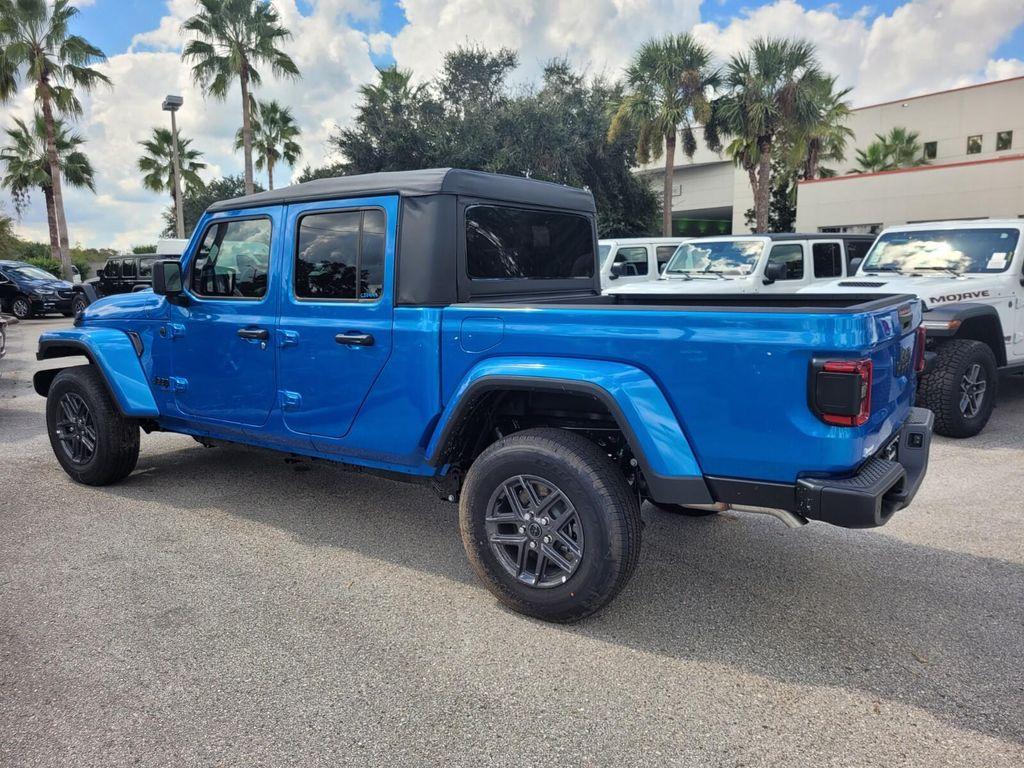 new 2025 Jeep Gladiator car, priced at $43,140