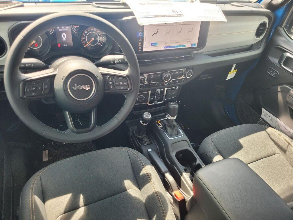 new 2025 Jeep Gladiator car, priced at $43,140