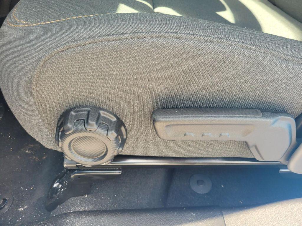 new 2025 Jeep Gladiator car, priced at $43,140