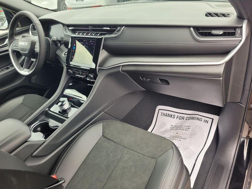 new 2025 Jeep Grand Cherokee L car, priced at $37,282