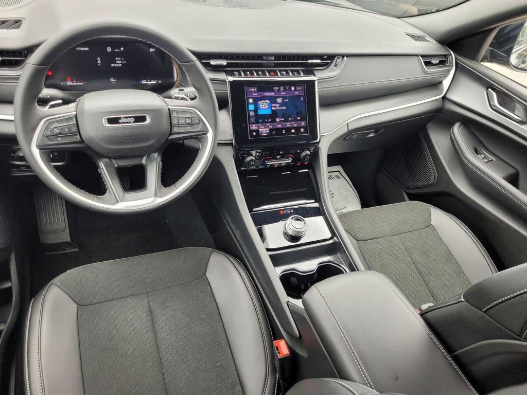 new 2025 Jeep Grand Cherokee L car, priced at $37,282