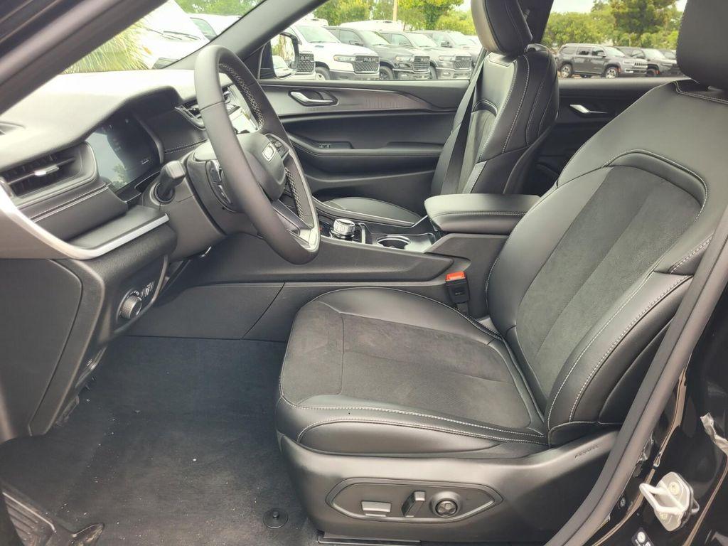 new 2025 Jeep Grand Cherokee L car, priced at $37,282