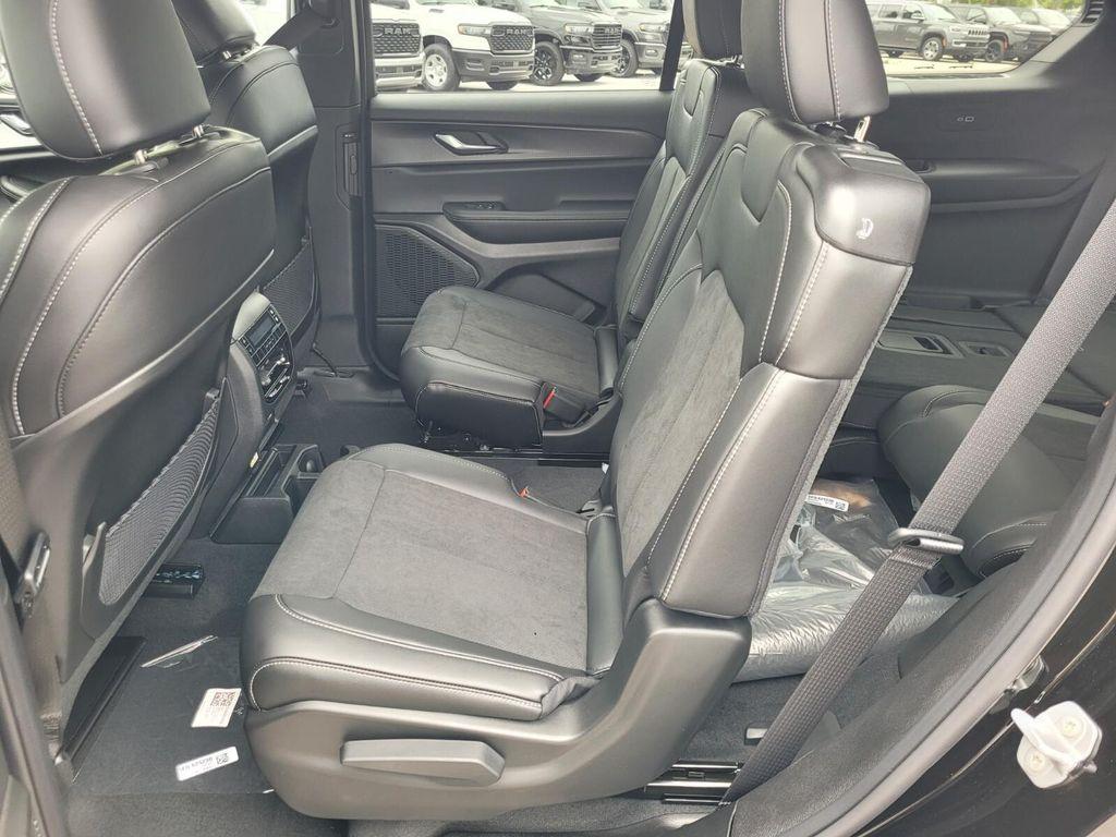 new 2025 Jeep Grand Cherokee L car, priced at $37,282