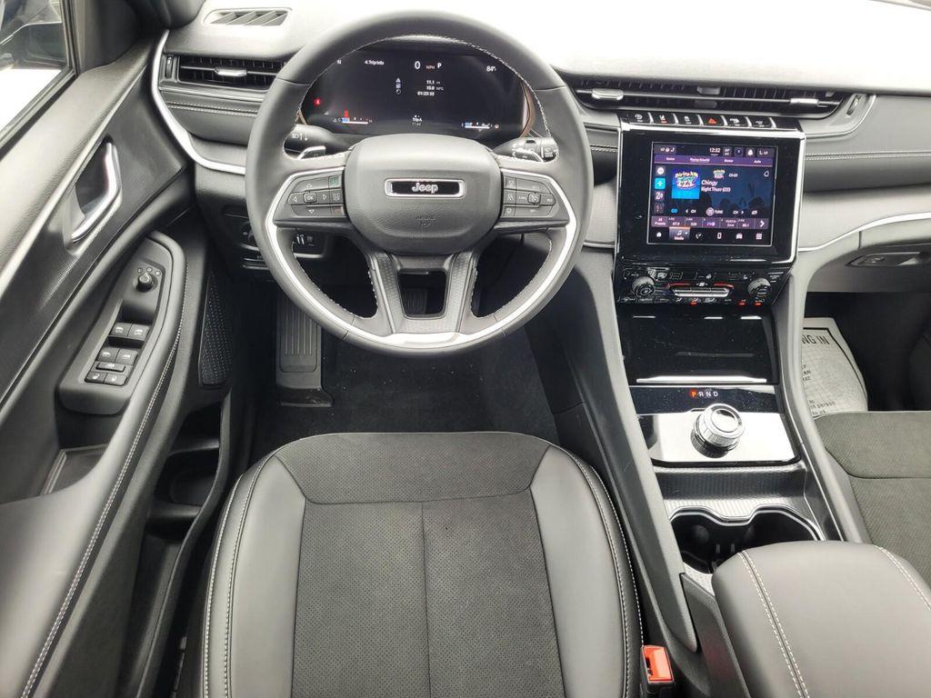 new 2025 Jeep Grand Cherokee L car, priced at $37,282