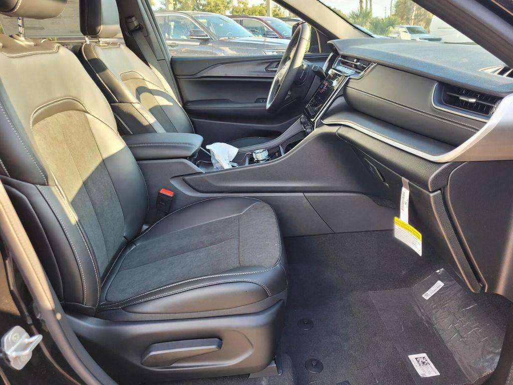 new 2025 Jeep Grand Cherokee L car, priced at $41,808