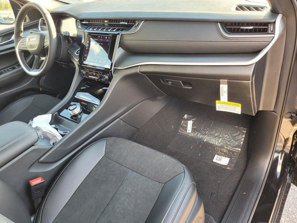 new 2025 Jeep Grand Cherokee L car, priced at $41,808