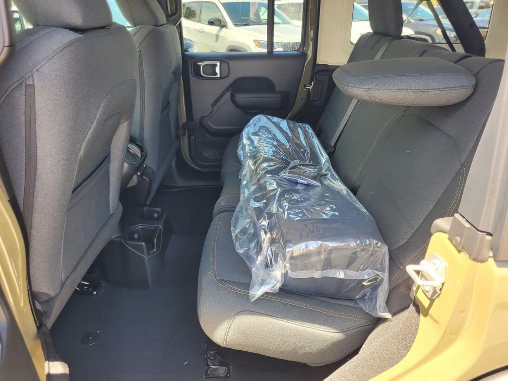 new 2025 Jeep Wrangler car, priced at $40,374