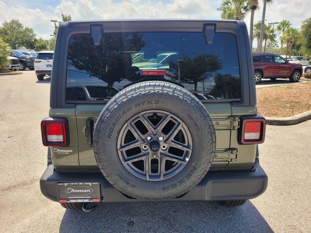 new 2025 Jeep Wrangler car, priced at $40,374