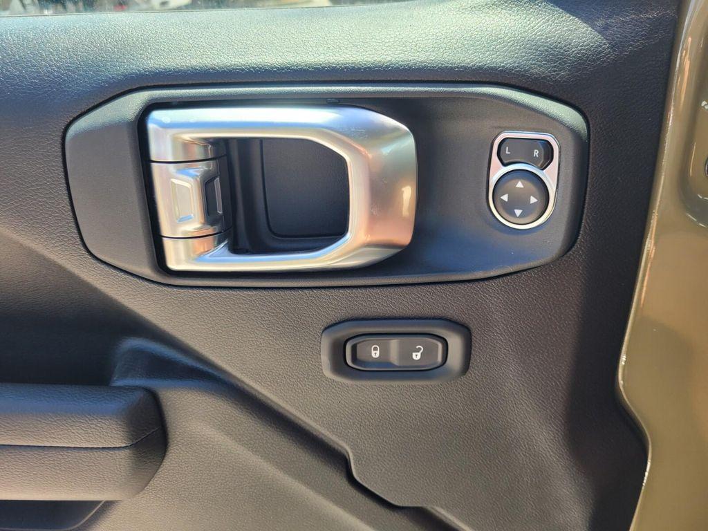 new 2025 Jeep Wrangler car, priced at $40,374