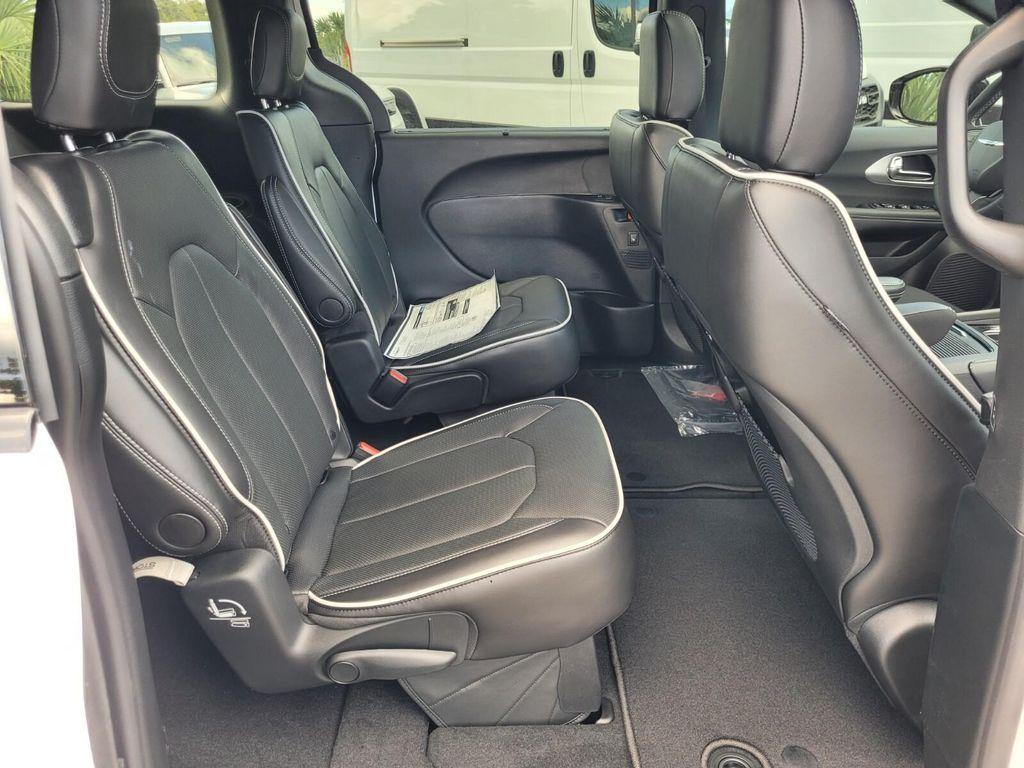 new 2026 Chrysler Pacifica car, priced at $48,473