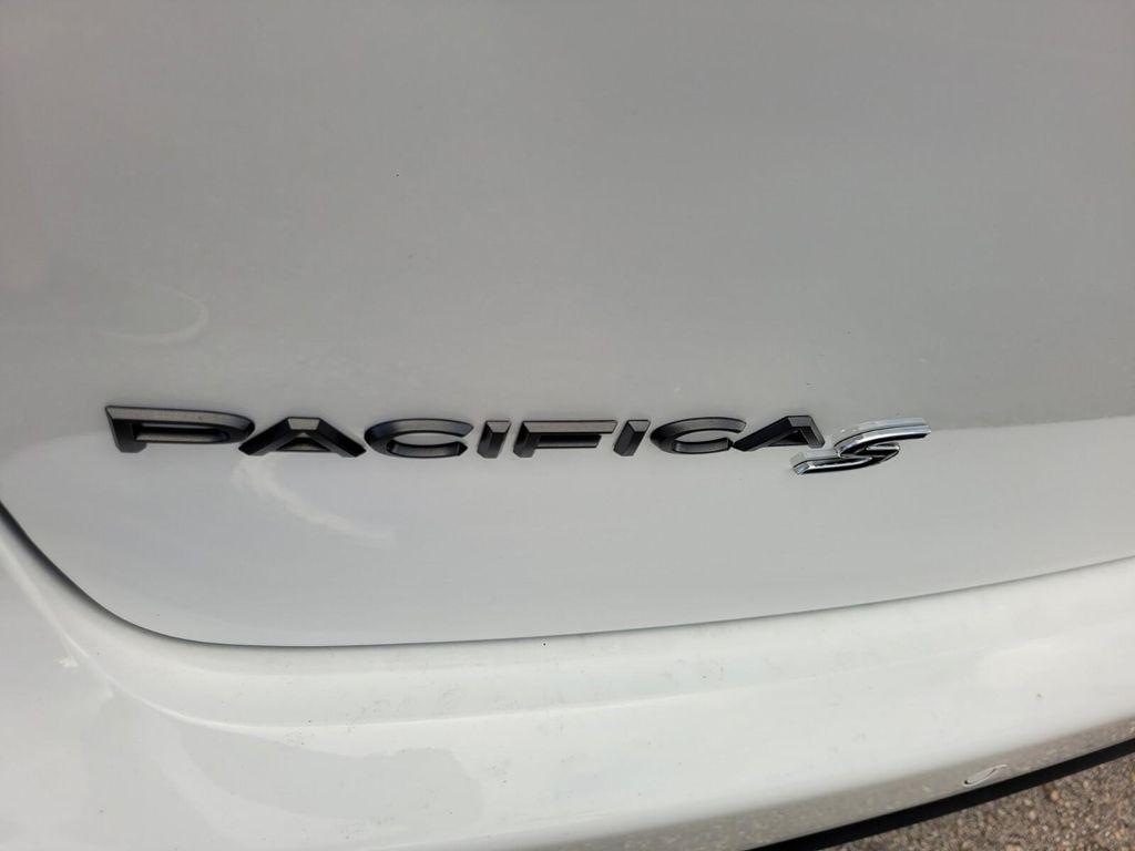 new 2026 Chrysler Pacifica car, priced at $48,473