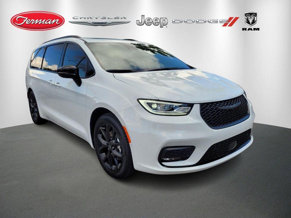 new 2026 Chrysler Pacifica car, priced at $51,380