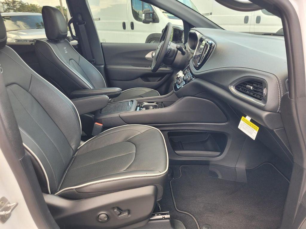 new 2026 Chrysler Pacifica car, priced at $48,473