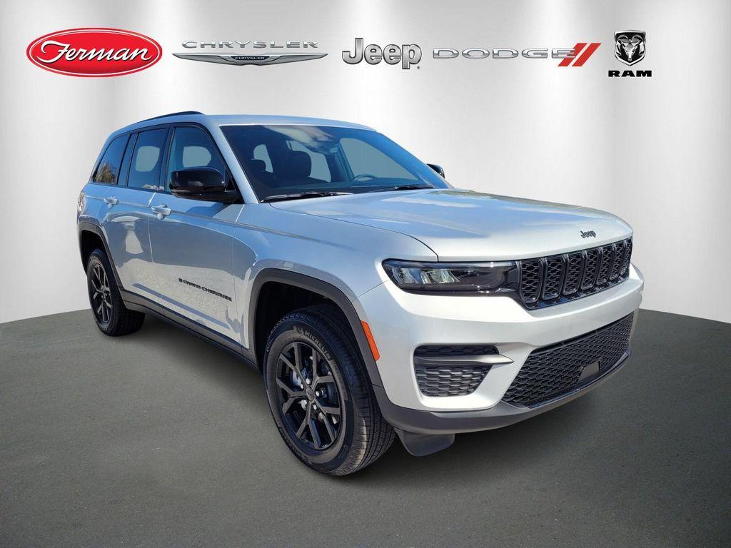 new 2025 Jeep Grand Cherokee car, priced at $42,611