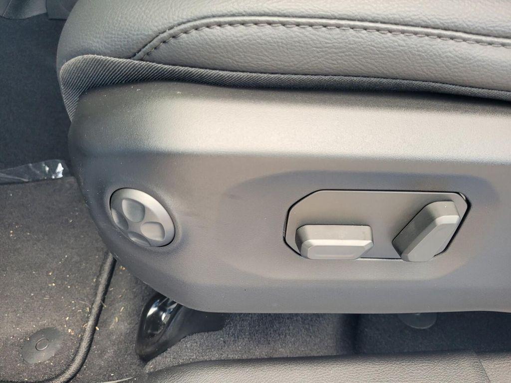 new 2025 Jeep Gladiator car, priced at $43,001