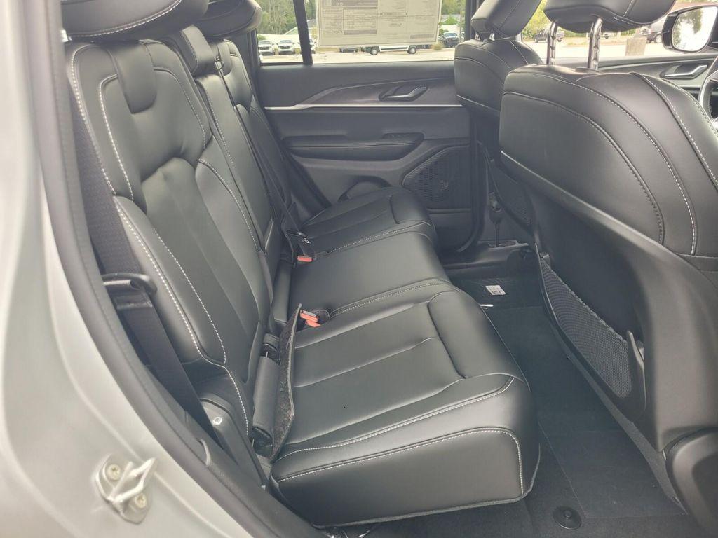 new 2025 Jeep Grand Cherokee car, priced at $42,843