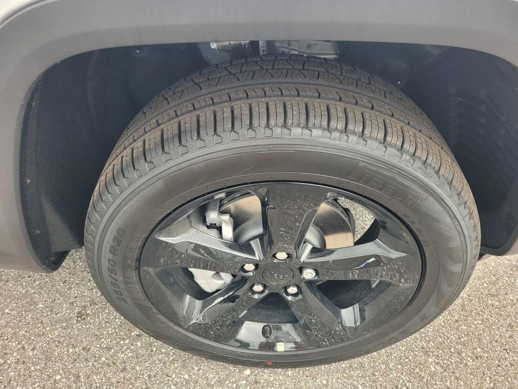 new 2025 Jeep Grand Cherokee car, priced at $42,843