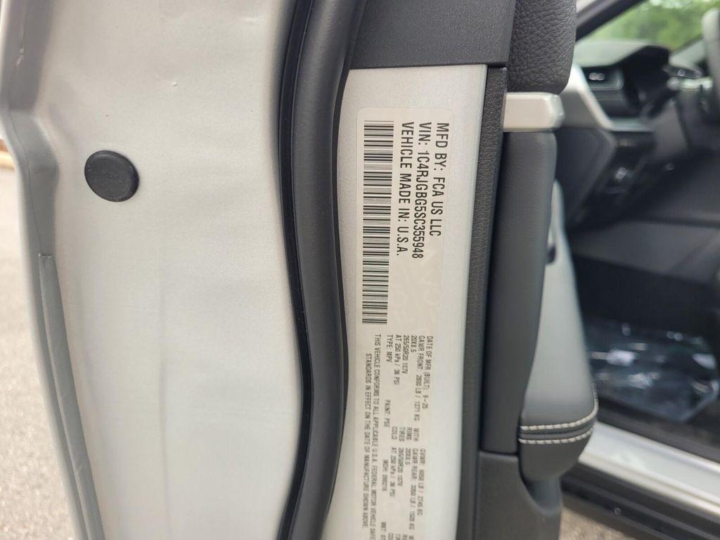 new 2025 Jeep Grand Cherokee car, priced at $42,843