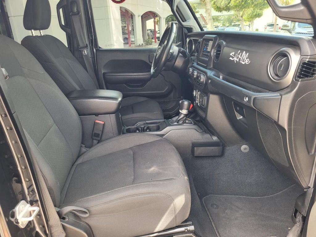 used 2022 Jeep Gladiator car, priced at $29,492