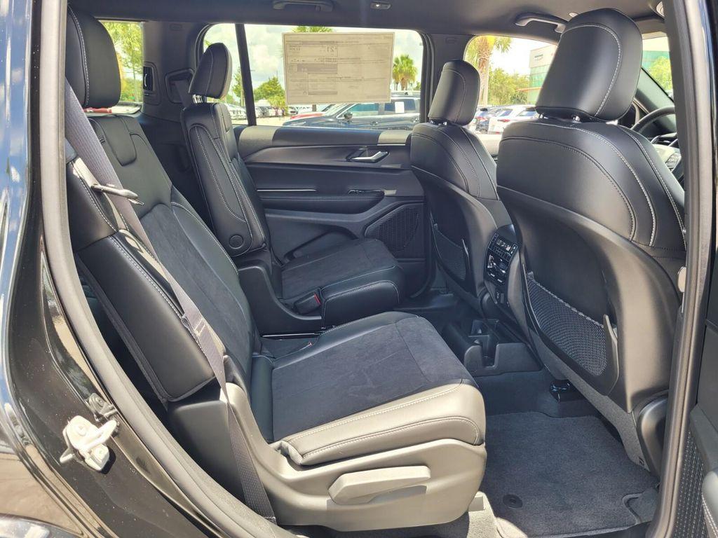 new 2025 Jeep Grand Cherokee L car, priced at $39,022