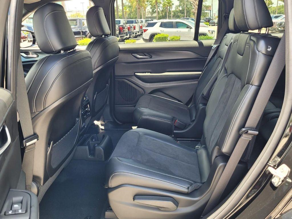 new 2025 Jeep Grand Cherokee L car, priced at $39,022