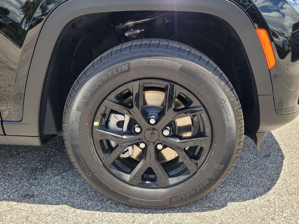 new 2025 Jeep Grand Cherokee L car, priced at $39,022