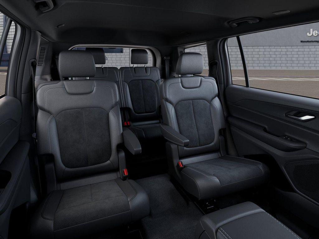 new 2025 Jeep Grand Cherokee L car, priced at $42,328