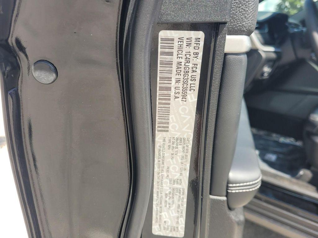 new 2025 Jeep Grand Cherokee car, priced at $44,142