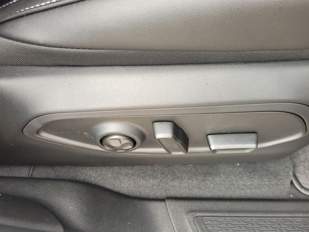 new 2025 Jeep Grand Cherokee car, priced at $46,558