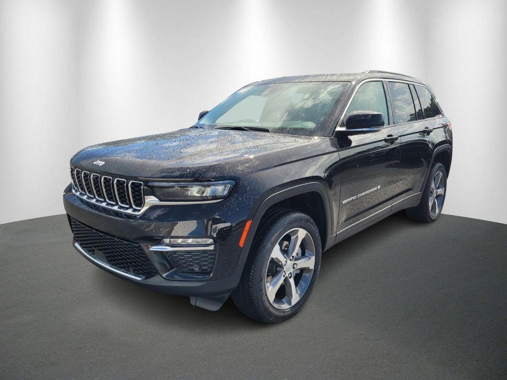new 2025 Jeep Grand Cherokee car, priced at $46,558