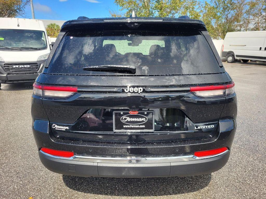 new 2025 Jeep Grand Cherokee car, priced at $46,558