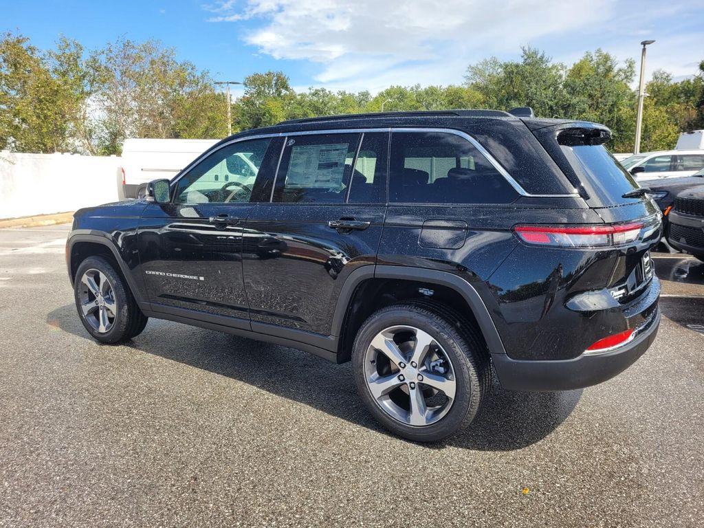 new 2025 Jeep Grand Cherokee car, priced at $46,558