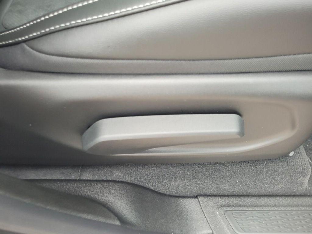 new 2025 Jeep Grand Cherokee L car, priced at $40,923