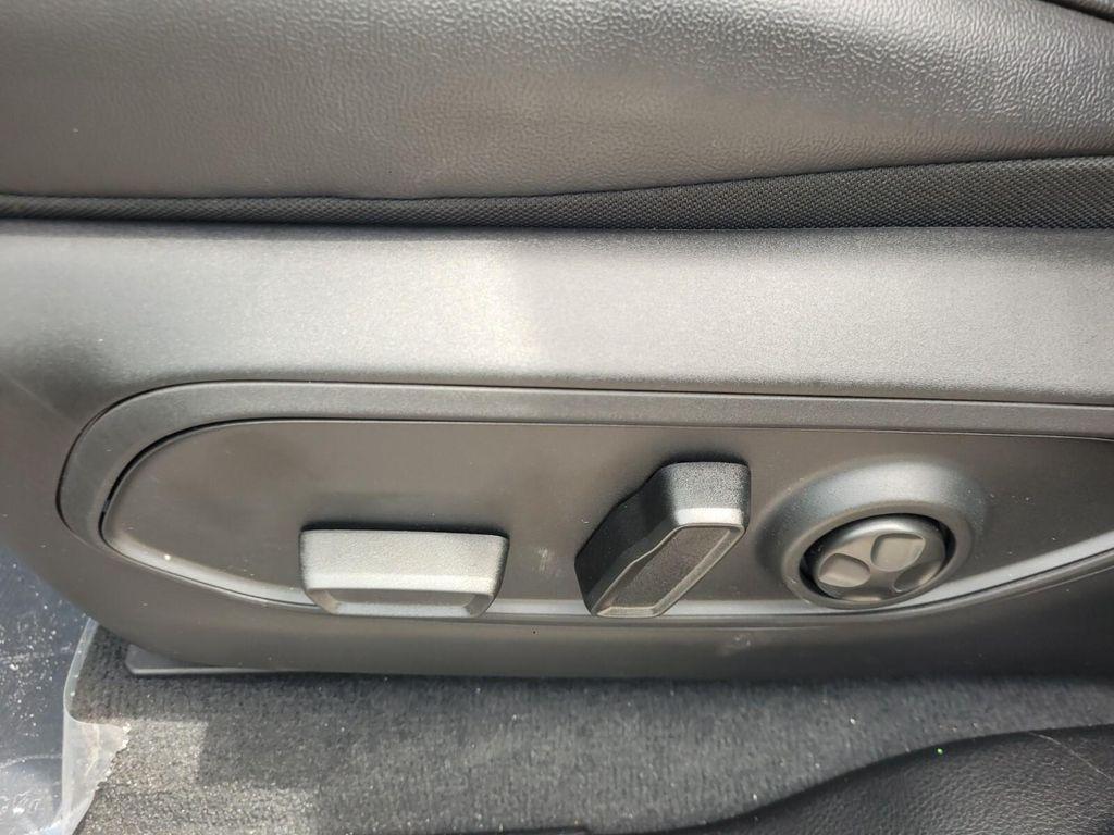 new 2025 Jeep Grand Cherokee L car, priced at $40,923