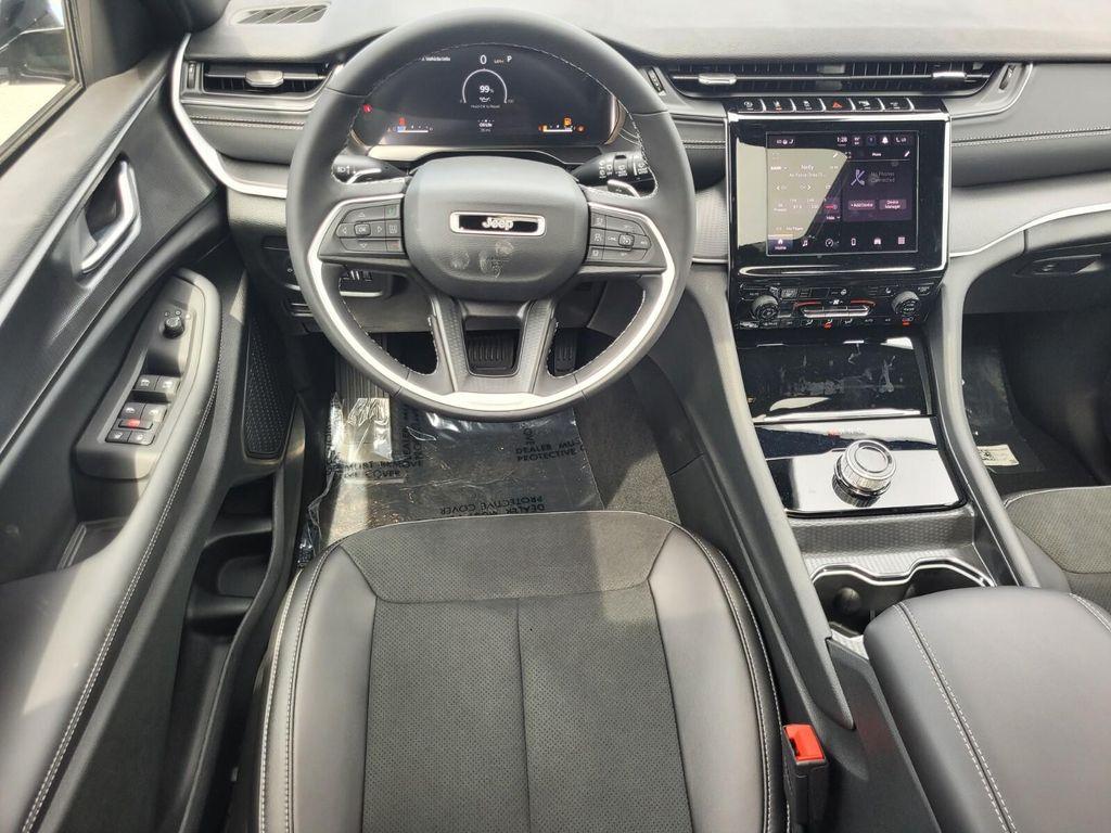 new 2025 Jeep Grand Cherokee L car, priced at $40,923