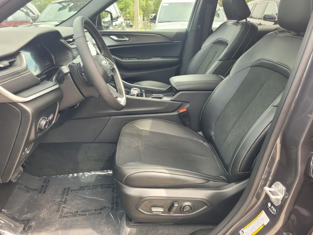 new 2025 Jeep Grand Cherokee L car, priced at $40,923