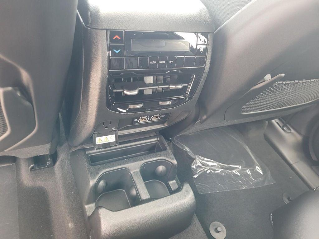 new 2025 Jeep Grand Cherokee L car, priced at $40,923