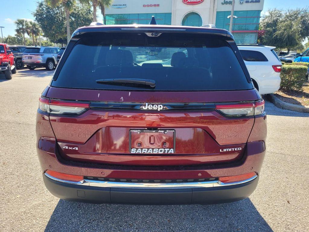 new 2025 Jeep Grand Cherokee car, priced at $43,097
