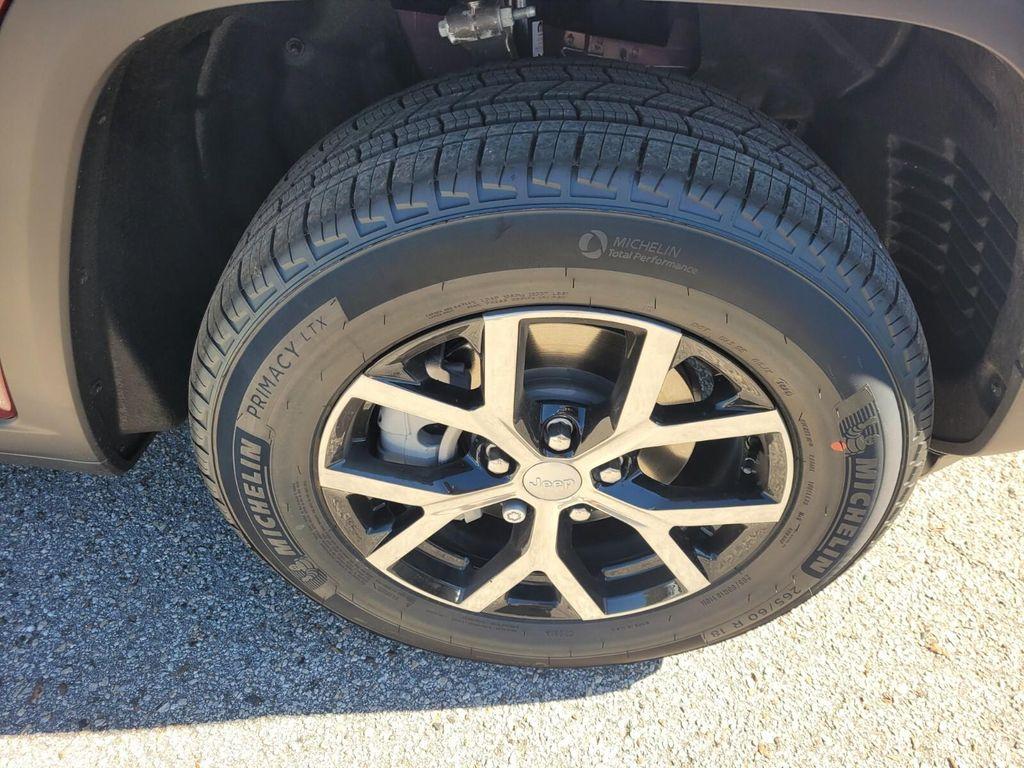 new 2025 Jeep Grand Cherokee car, priced at $43,097