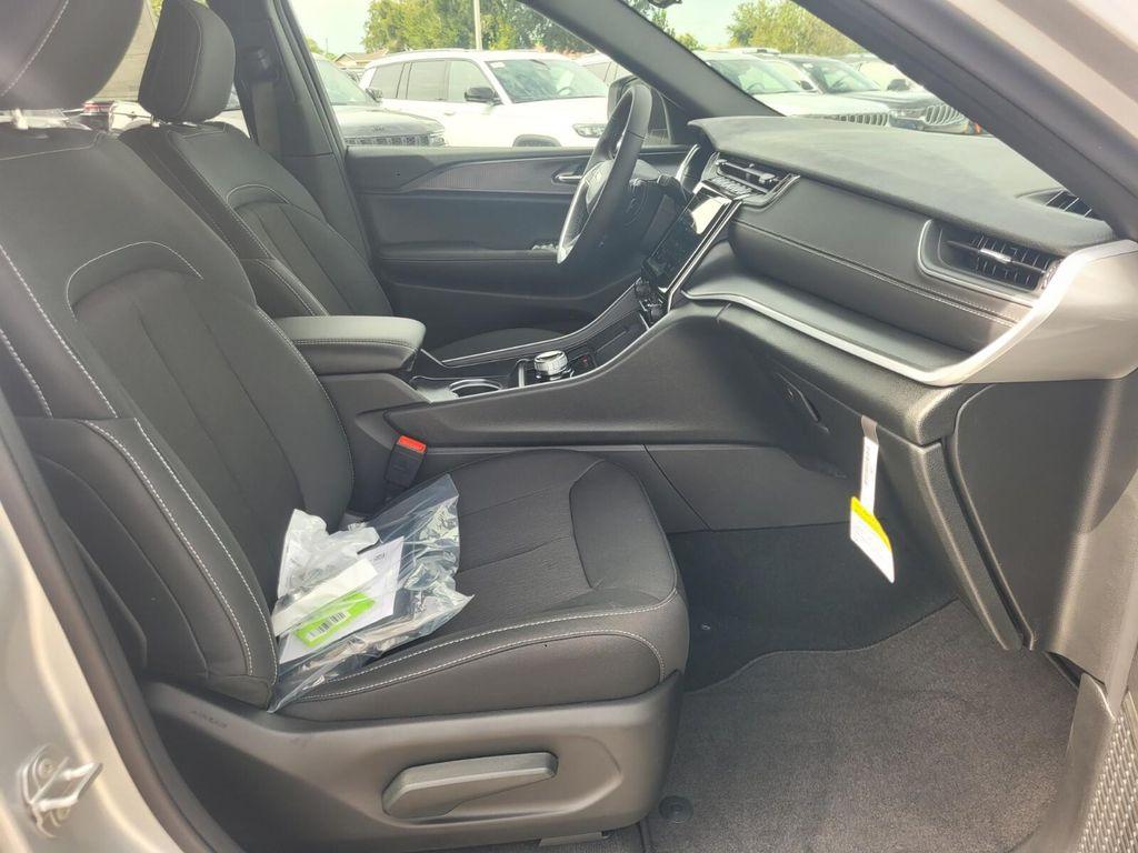 new 2025 Jeep Grand Cherokee L car, priced at $38,094