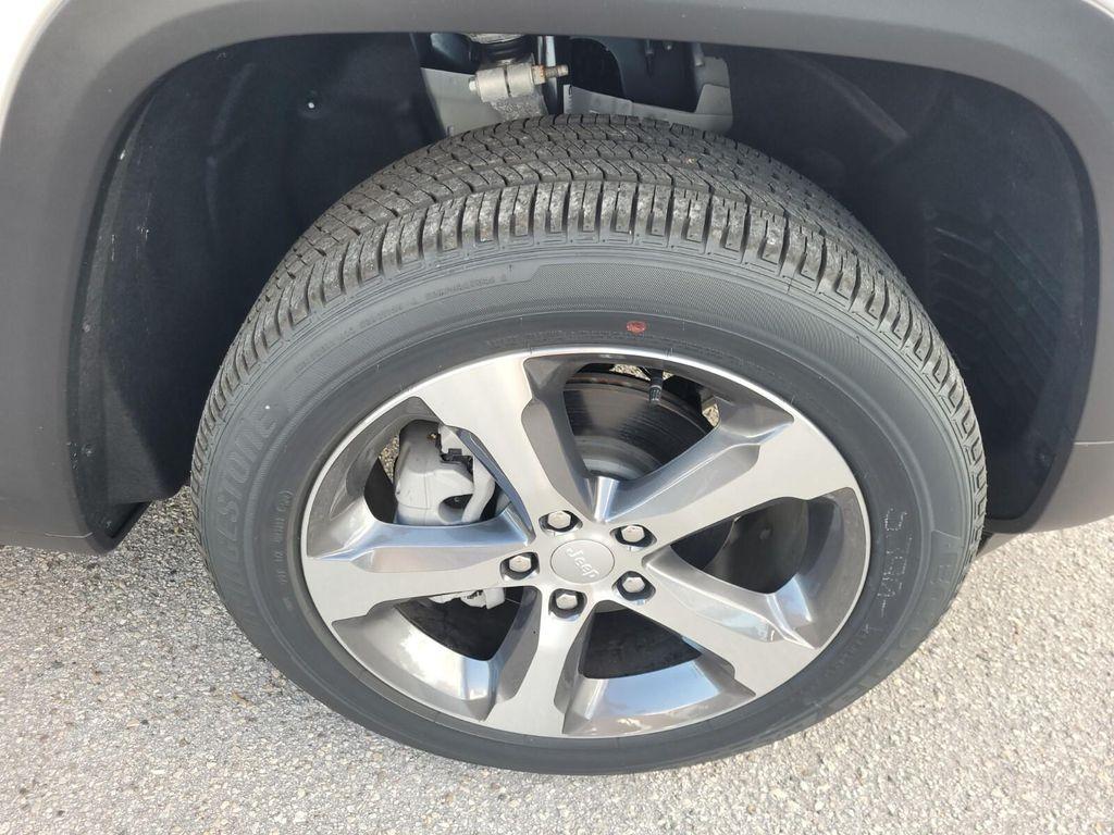 new 2025 Jeep Grand Cherokee car, priced at $44,154