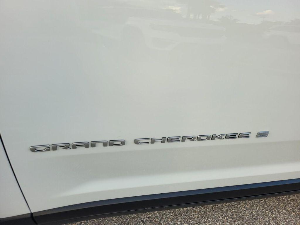 new 2025 Jeep Grand Cherokee car, priced at $44,154