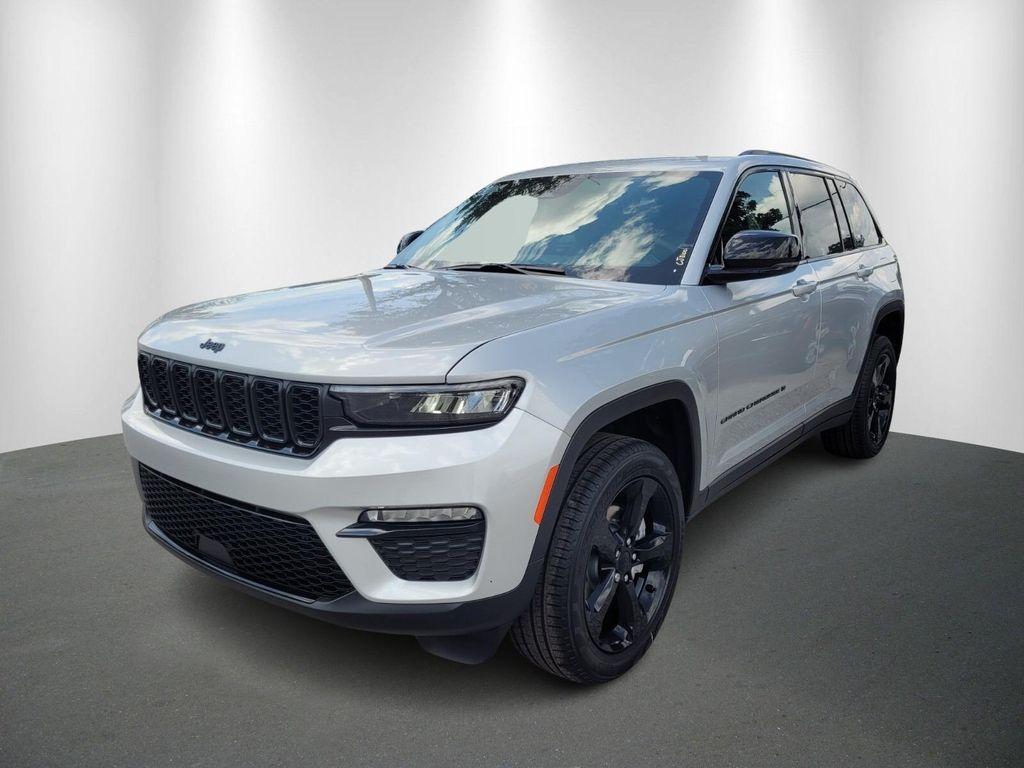 new 2025 Jeep Grand Cherokee car, priced at $41,401