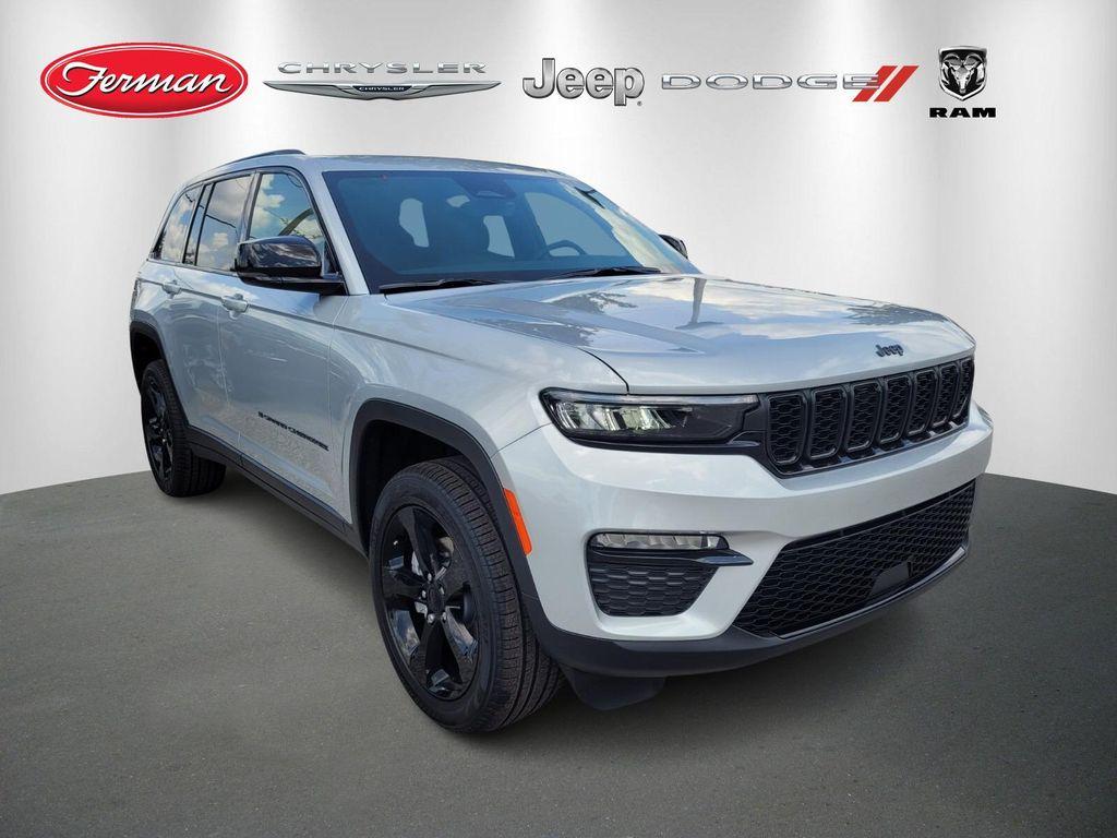 new 2025 Jeep Grand Cherokee car, priced at $41,401