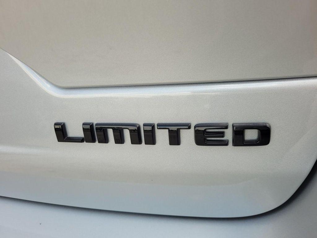 new 2025 Jeep Grand Cherokee car, priced at $41,401