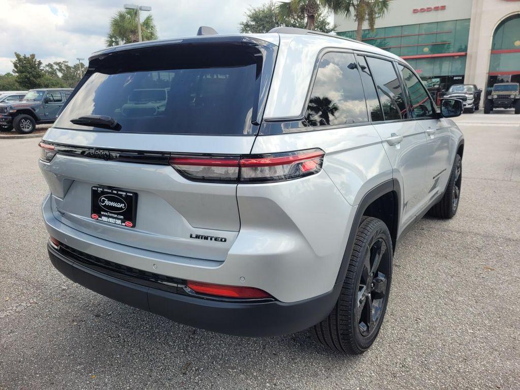 new 2025 Jeep Grand Cherokee car, priced at $41,401