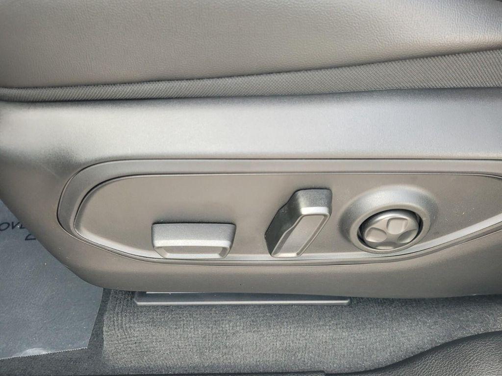 new 2025 Jeep Grand Cherokee car, priced at $41,401