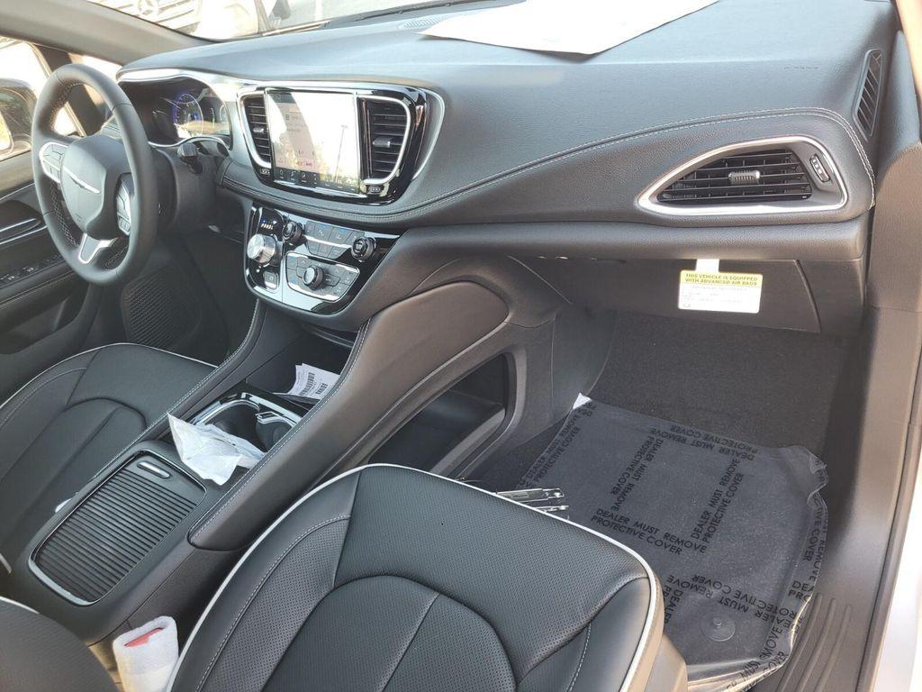 new 2026 Chrysler Pacifica car, priced at $47,763