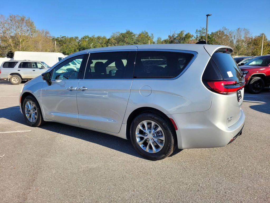 new 2026 Chrysler Pacifica car, priced at $47,763